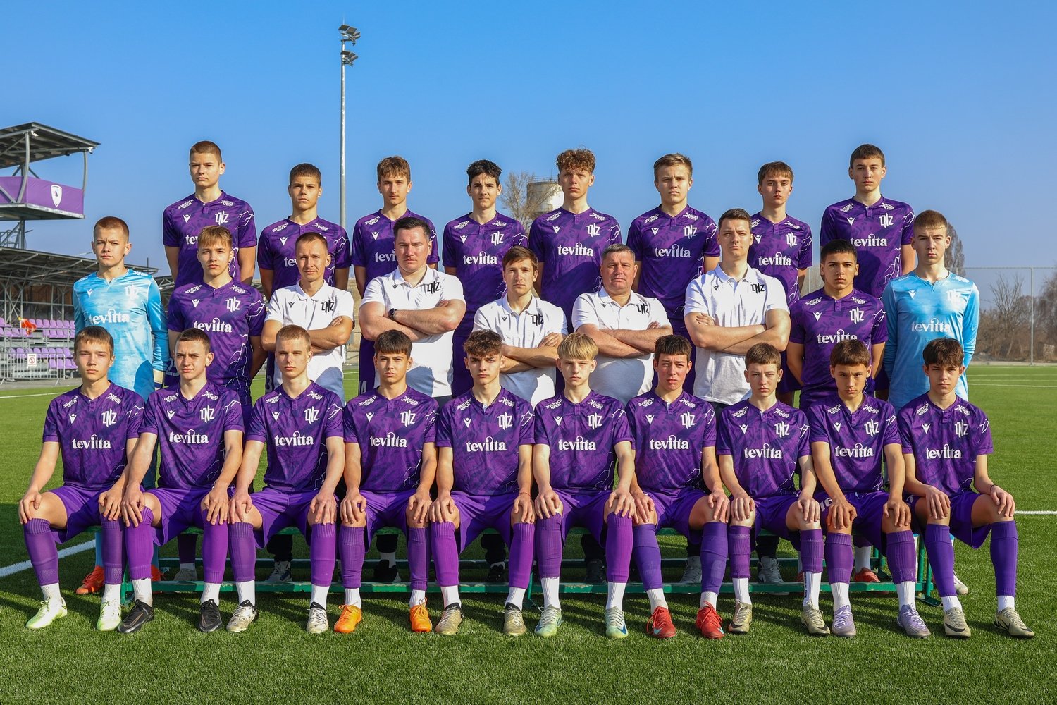 U15